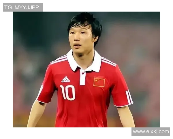 中国足球32号球员背后的故事与传奇:从青涩到成熟的成长轨迹